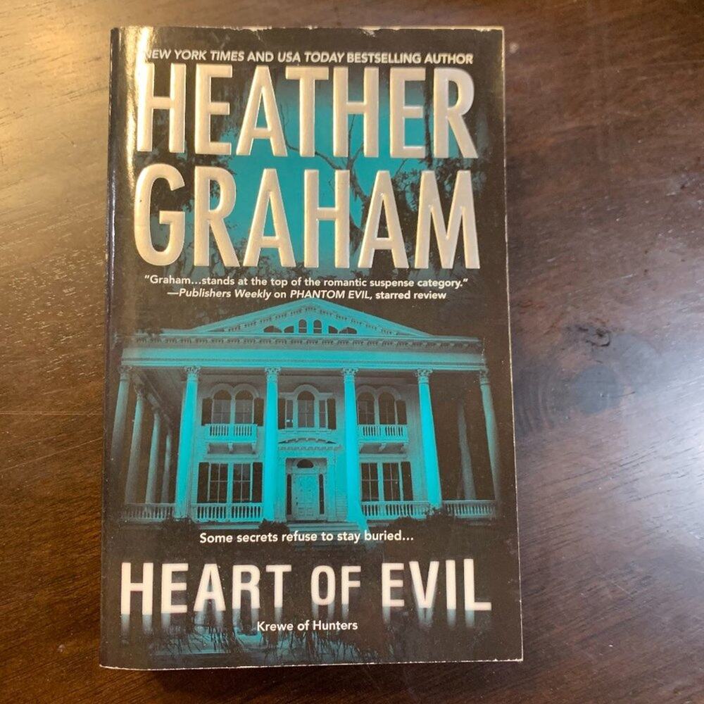 Book Novel - Heart of Evil by Heather Graham